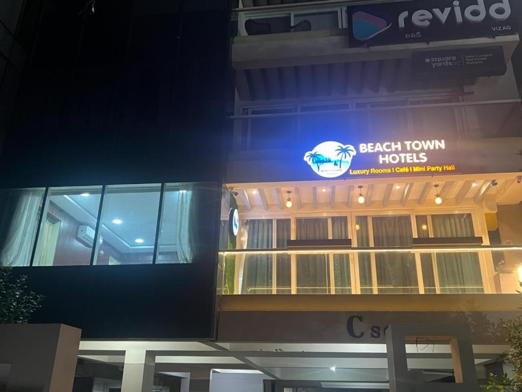 Beach Town Hotel Visakhapatnam Exteriör bild