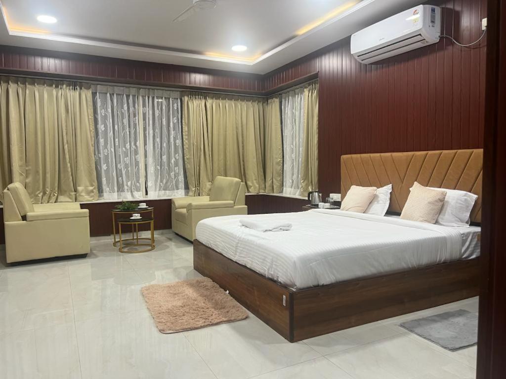 Beach Town Hotel Visakhapatnam Exteriör bild